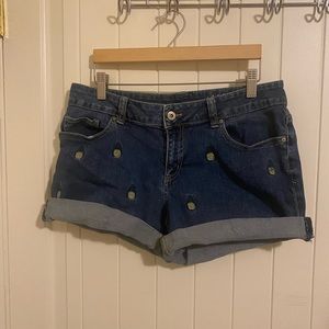 💋Women’s Faded Glory Pineapple 🍍 Jean Shorts💋